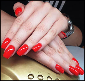 nails reds